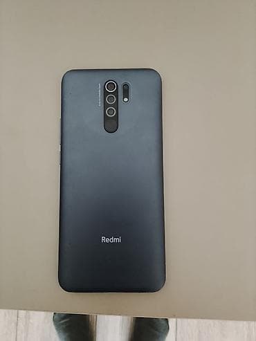апарат для сок: Смартфон Redmi (серия Redmi 9) в тёмном цвете. Ключевые особенности — 3