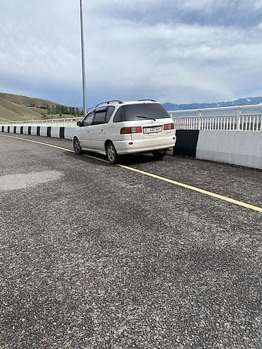 audi c6: Toyota Ipsum: 1999 г., 2 л, Автомат, Бензин, Минивэн — 1
