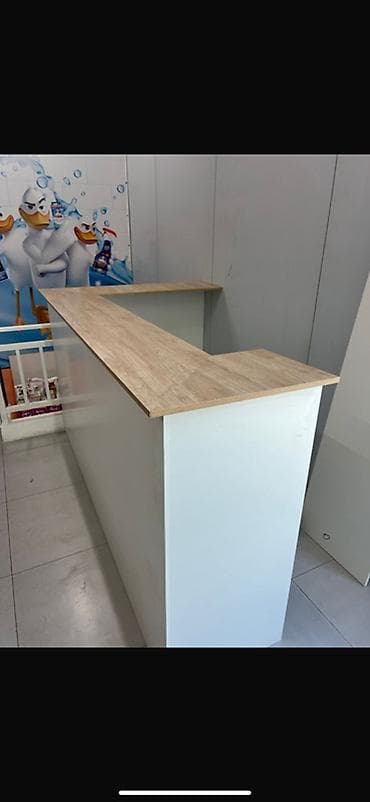Продаю ресепшен, в хорошем состоянии Стойка ресепшн/кассовый