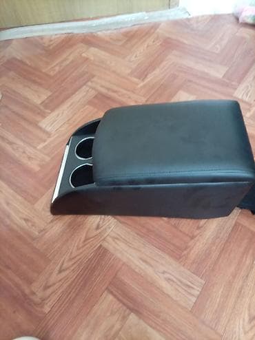 Подлокотник Kia, цвет - Черный