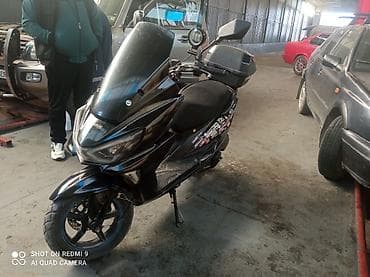 хонда цивик двигатель: Скутер макси-класса, черный, с высоким ветровым стеклом и LED-оптикой — 2