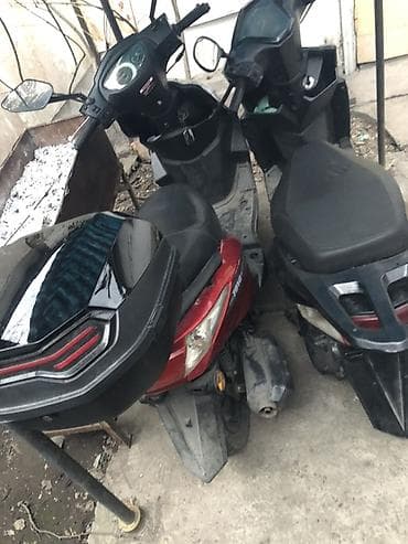 мопед за 10 тысяч: Макси-скутер 150 куб. см, Бензин, Б/у — 4