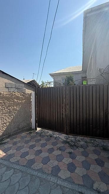 ежемесячно: Продаю 2-этажный гостевой дом с действующим доходным бизнесом Район — 4
