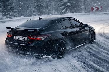 спортивные: Toyota Camry: 2022 г., 3.5 л, Автомат, Бензин, Седан — 2