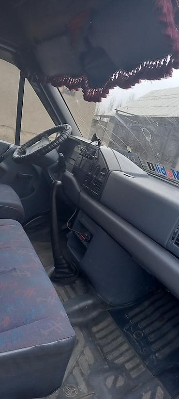 авто двер: Грузовик, Mercedes-Benz, Стандарт, 4 т, Б/у — 3