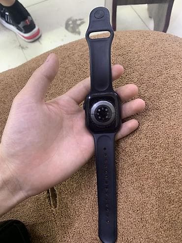 смарт: Смарт-часы с прямоугольным экраном и силиконовым ремешком (черный — 2