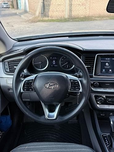 Продажа авто: Hyundai Sonata: 2018 г., Автомат, Бензин, Седан — 5