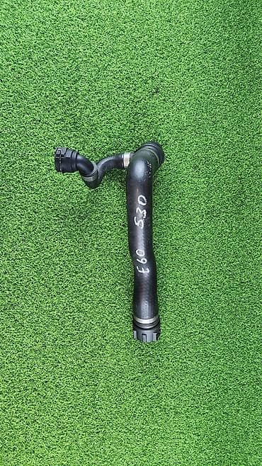 Патрубок 1712 7 519 256 Е60 е61 с двс М54 В отличном состоянии at lalafo.kg Патрубок 1712 7 519 256 Е60 е61 с двс М54 В отличном состоянии