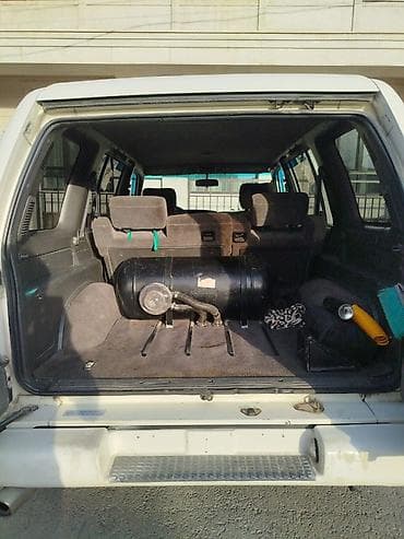 Транспорт: Isuzu Trooper: 1999 г., Автомат, Газ, Внедорожник — 2