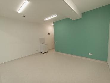 Продажа коммерческой недвижимости: Сдается в аренду помещение 29.5 кв.м на 4 этаже в медицинском центре — 2