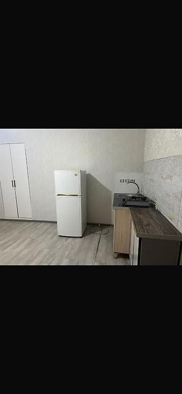 контейнер на аренду: Сдается помещение-студия с санузлом. Описание: - Просторная комната — 5