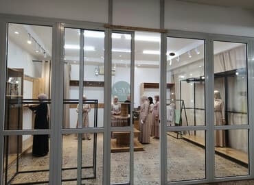 промышленные швейные машины в рассрочку: Аренда бизнеса Магазин, Одежда, Вместе с: Оборудование и мебель — 1