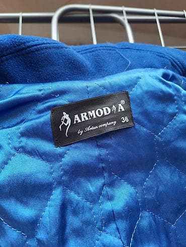 каракол одежды: Пальто почти новое размер 36, советский 42 — 6