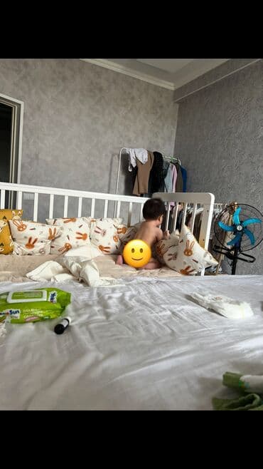 аренда кровати для лежачих больных: Кровать из натурального дерева в скандинавском стиле! У кроватки — 5