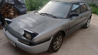 Mazda 323: 1989 г., 1.6 л, Механика, Бензин, Хэтчбэк