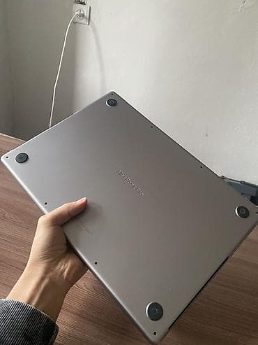 mac mini: MacBook Pro 16" (2021) Характеристики: - Чип Apple M1 Pro - — 8