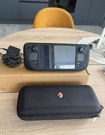 Видеоигры и приставки: Продаётся портативная игровая приставка Valve Steam Deck OLED с — 2