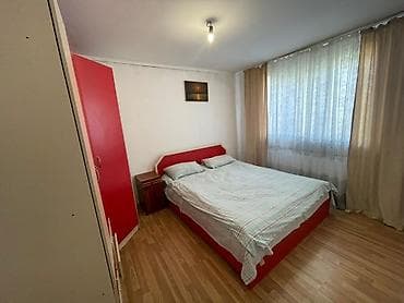сдаю дом байтик: Гостевой дом с большим двором и садом роз Описание: - Двухэтажный дом — 7