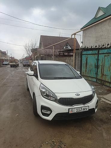 rf 2: Kia Carens: 2018 г., 2 л, Автомат, Газ, Универсал — 1