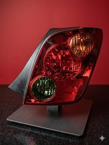 заглушка ист: Задний фонарь (стоп-сигнал) для Toyota Ist - Оригинальная задняя — 1
