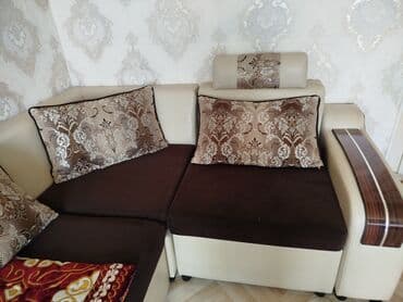 Прямые диваны: Угловой диван, C подушками, Двуместный — 4