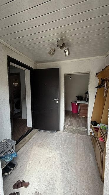 Продажа домов: Продаётся кирпичный частный дом с двором и хозпостройками. Участок 4 — 7