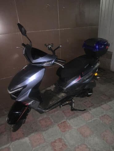 двухместный мопед: Продаю мото!!!!
срочно!!!
пробег 2300 оригинал 
в хорошем состоянии — 2