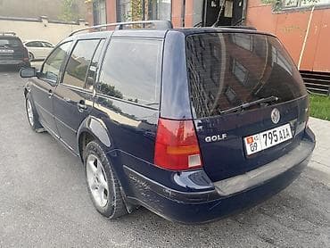 хечбек: Volkswagen Golf: 2000 г., 2 л, Механика, Бензин, Универсал — 4