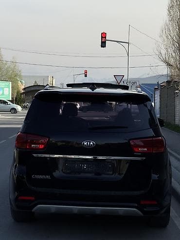 byd song plus ev: Kia Carnival: 2018 г., 2.2 л, Автомат, Дизель, Минивэн — 4