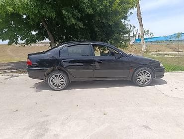 Унаа: Toyota Avensis: 2001 г., 1.8 л, Кол менен иштөөчү, Бензин, Седан — 4