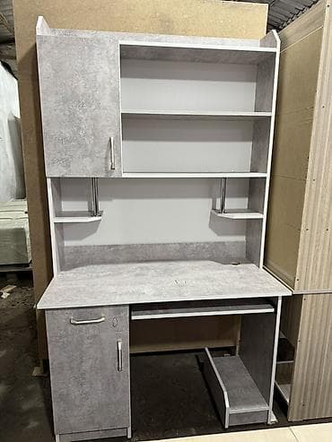 компьютерый стол: Компьютерный стол, С полками — 6