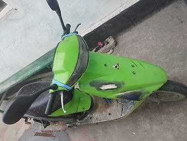 Продаю скутер honda dio 27 полностью на ходу работают поворотники