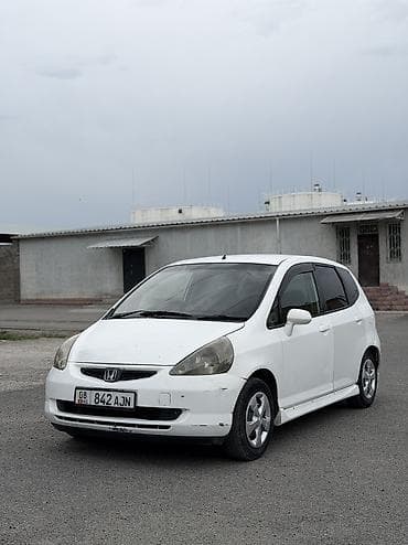 Honda Fit: 2002 г., 1.3 л, Вариатор, Бензин, Седан