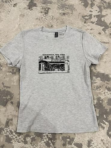 Эластичная хлопковая футболка H&M Divided
Размер S