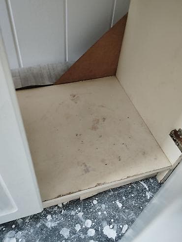 Офис эмереги: Ашкана гарнитуру, Колдонулган, түсү - Ак, МДФ, Өзү алып кетүү — 10