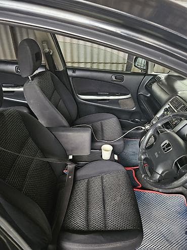 Honda Stream: 2004 г., 1.8 л, Автомат, Бензин, Вэн/Минивэн — 4