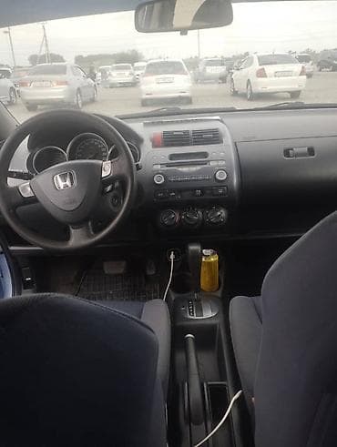 каропка хонда жаз: Honda Jazz: 2004 г., 1.4 л, Вариатор — 4