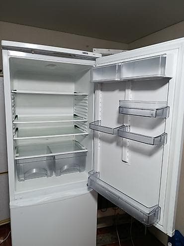 белая сборка: Холодильник Atlant, Новый, Двухкамерный, De frost (капельный), 60 * 175 * 60 — 4