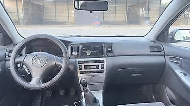 Унаа сатуу: Toyota Corolla: 2002 г., 1.6 л, Кол менен иштөөчү, Бензин, Хетчбек — 7