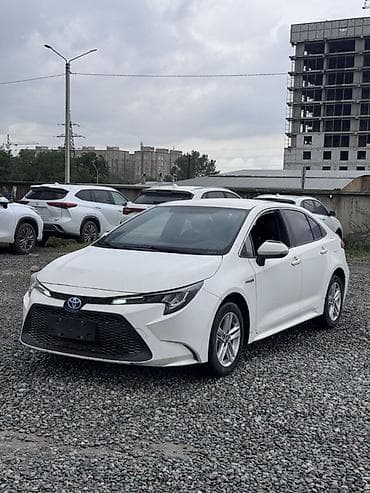 corolla 2016: Toyota Levin: 2022 г., 1.8 л, Вариатор, Гибрид, Седан — 1