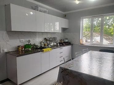 дом матросова: Продаётся жилой дом с благоустроенным двором. дом 130 м. кв. 4 сотый — 7