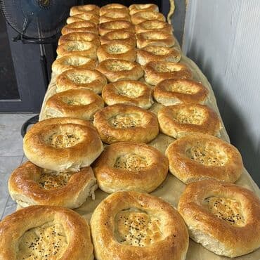 продаю буфет: Самса треугольная, румяная и слоистая, посыпанная кунжутом (белым и — 10