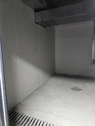 теплый склад: Продаю Теплое помещение 15,5 кв.м с коммуникациями, в здании с — 3