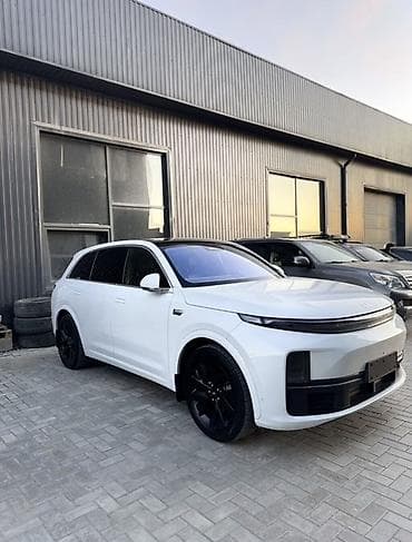 солнечный лампа: Lixiang L7: 2023 г., Автомат, Электромобиль — 2
