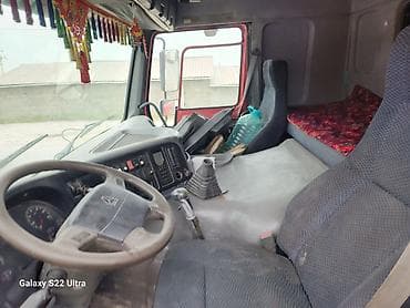 рама хова: HOWO (CNHTC) самосвал, красный, 6x4 - Полная масса класса тяжелых — 5
