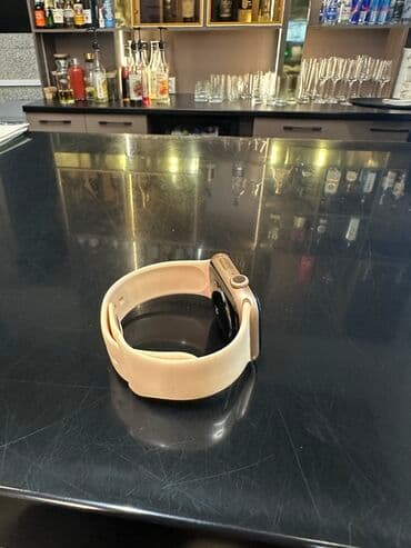 смат часы: Смарт‑часы с сенсорным дисплеем, золотистым корпусом и бежевым — 6