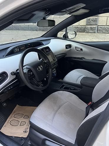 byd e2 2019: Toyota Prius: 2019 г., 1.8 л, Автомат, Гибрид, Хэтчбэк — 5