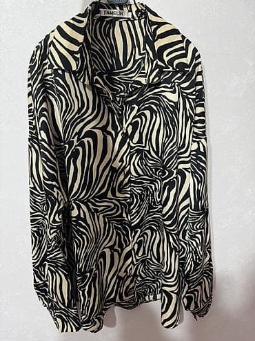 pull bear: Рубашка, Классическая модель, Made in KG — 1