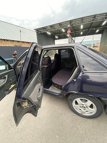Daewoo Nexia: 2007 г., 1.5 л, Механика, Бензин, Седан