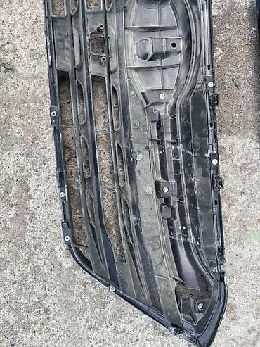 Решетка радиатора Subaru Оригинал